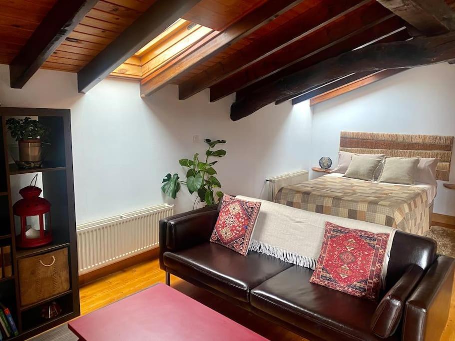 Appartamento Bilbo Near Atico Rural Con Terraza Basauri Esterno foto